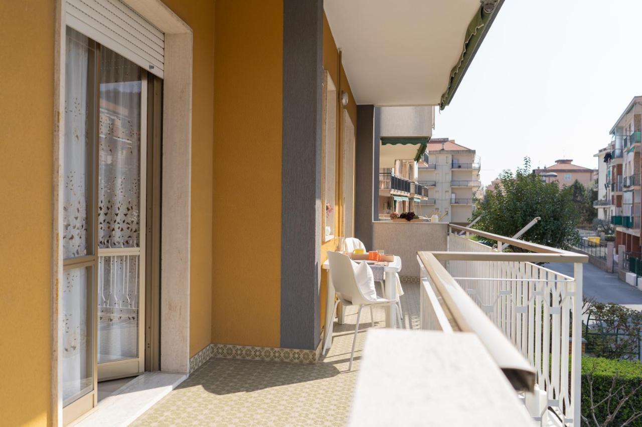 Pietra Ligure Downtown Convenience -Free Parking Apartment Exterior photo